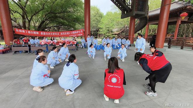 业致敬白衣天使凝聚社会温情开元棋牌app沈阳爱心企(图2)